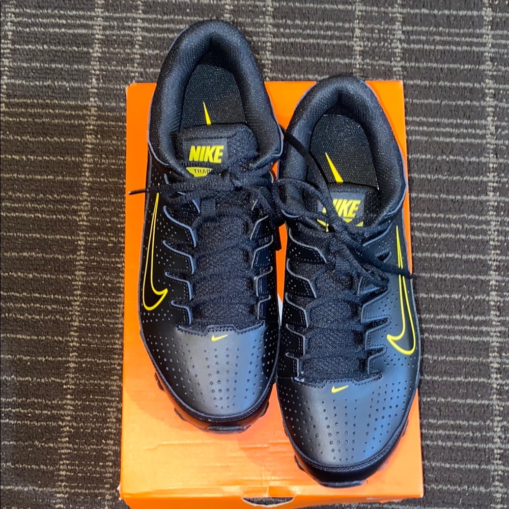 Nike Reax 8 TR Athletic Training Shoes Black  NEW Size 9.5 - Picture 3 of 10